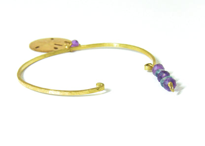 Hammered Brass Bangle with Fluorite & Amethyst Beads and Sand Dollar Charm – Tidal Collection