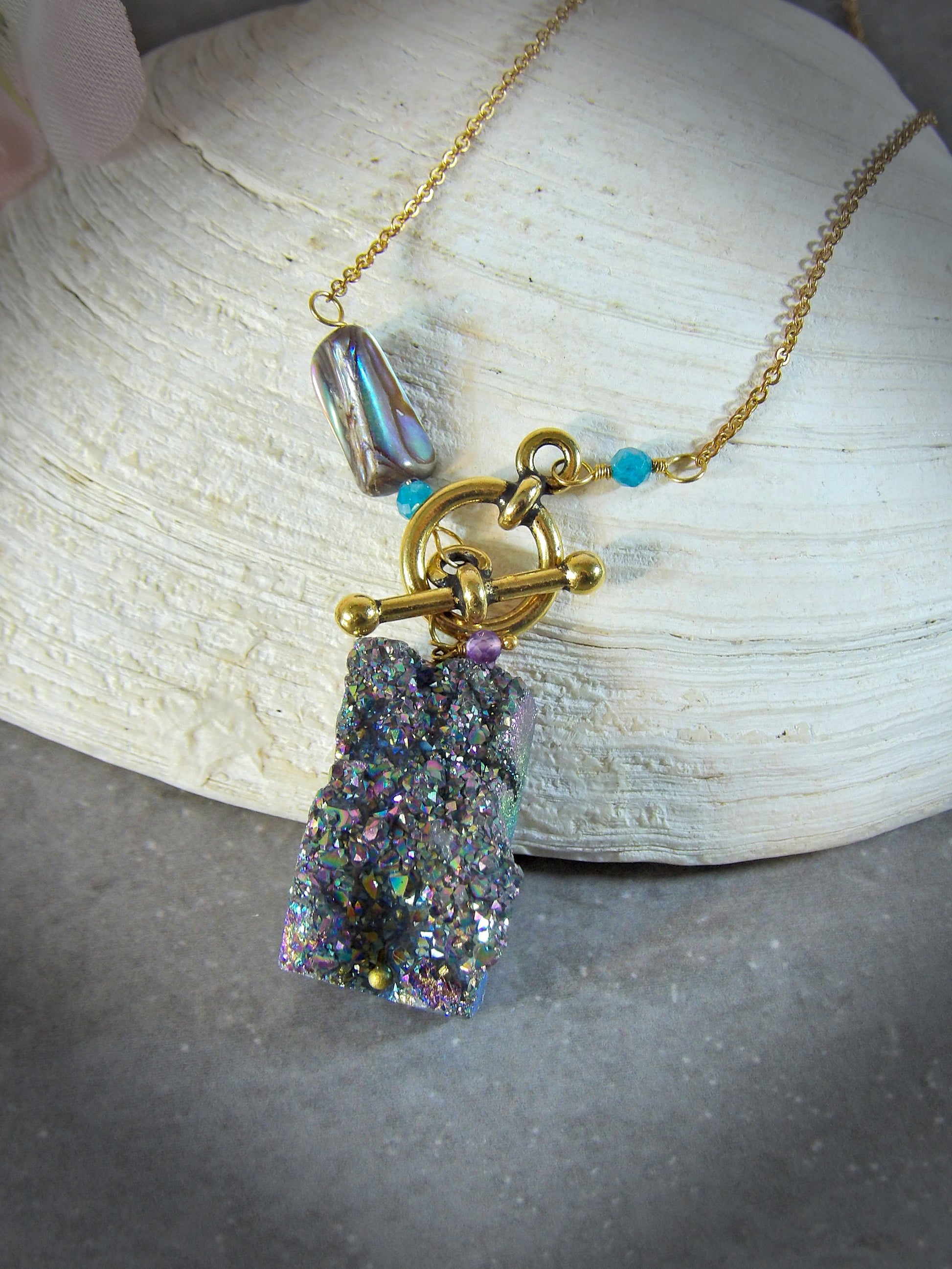 druzy agate necklace with toggle clasp blue apatite and amethyst
