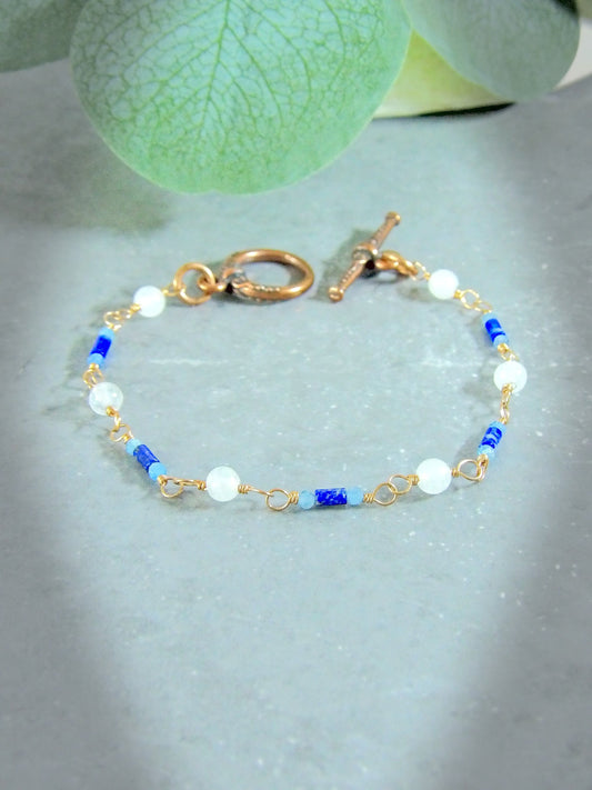 boho white jade aquamarine lapis lazuli bracelet. Toggle clasp bracelet. Beaded boho bracelet. Gemstone bracelet