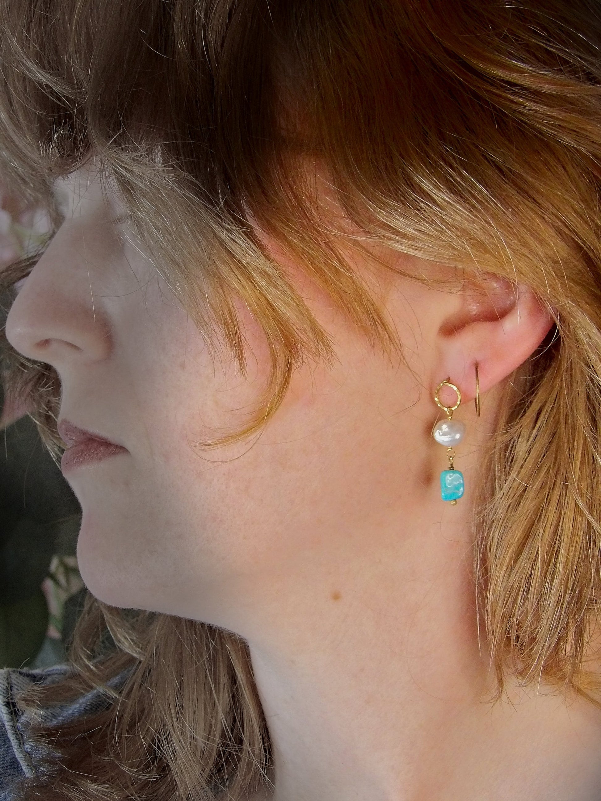 Irregular pearl earrings. Baroque pearl earrings. Arizona Turquoise Earrings. Turquoise Stud Earrings. Eco friendly authentic turquoise jewelry. Bohemian jewelry. Boho earrings. Open circle stud earrings.